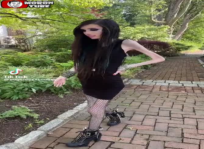 Video: Influencer Eugenia Cooney, who is anorexic, has five million followers